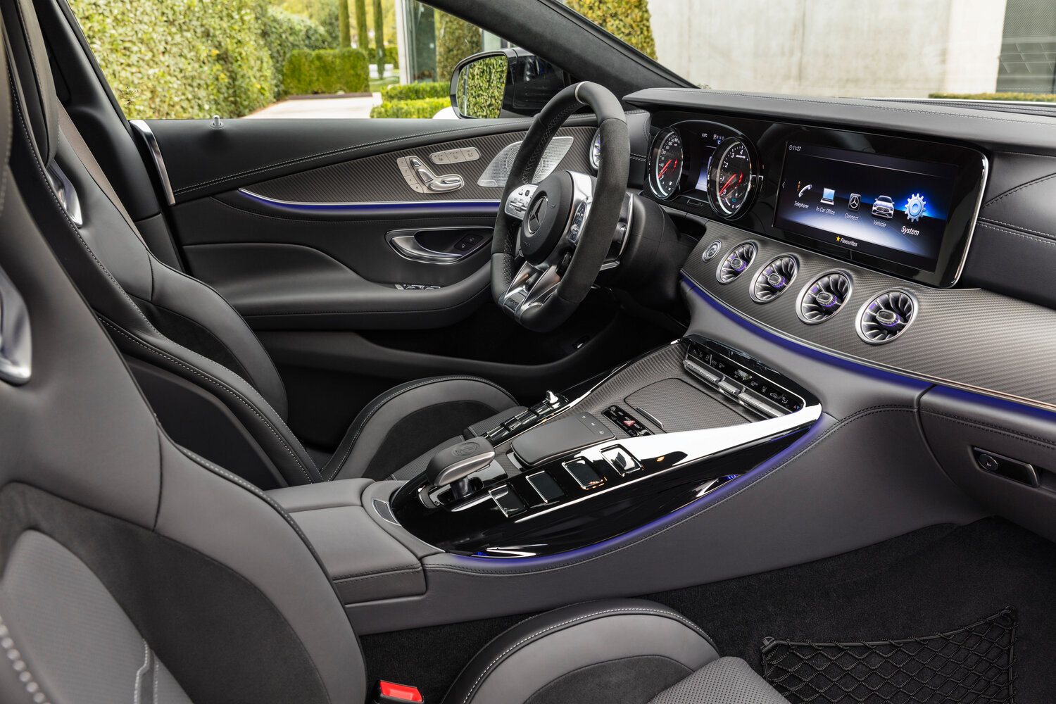 Mercedes-Benz AMG GT 4-Door Coupe, I, 2018–2026, Liftback: Front cabin