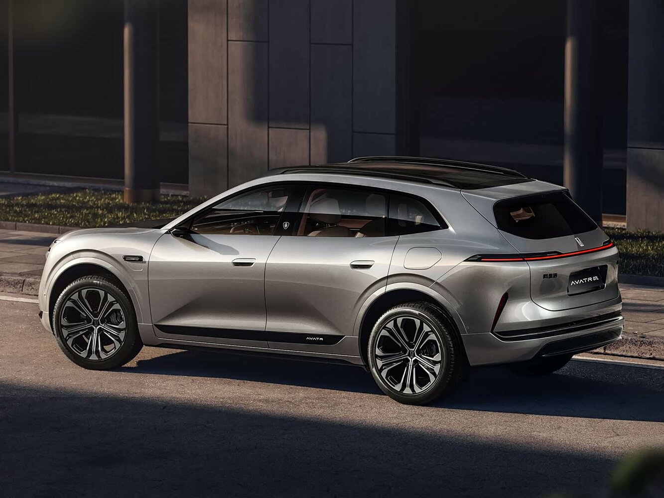 Avatr 07, , 2024–2026, SUV 5 door L: Rear three-quarter view