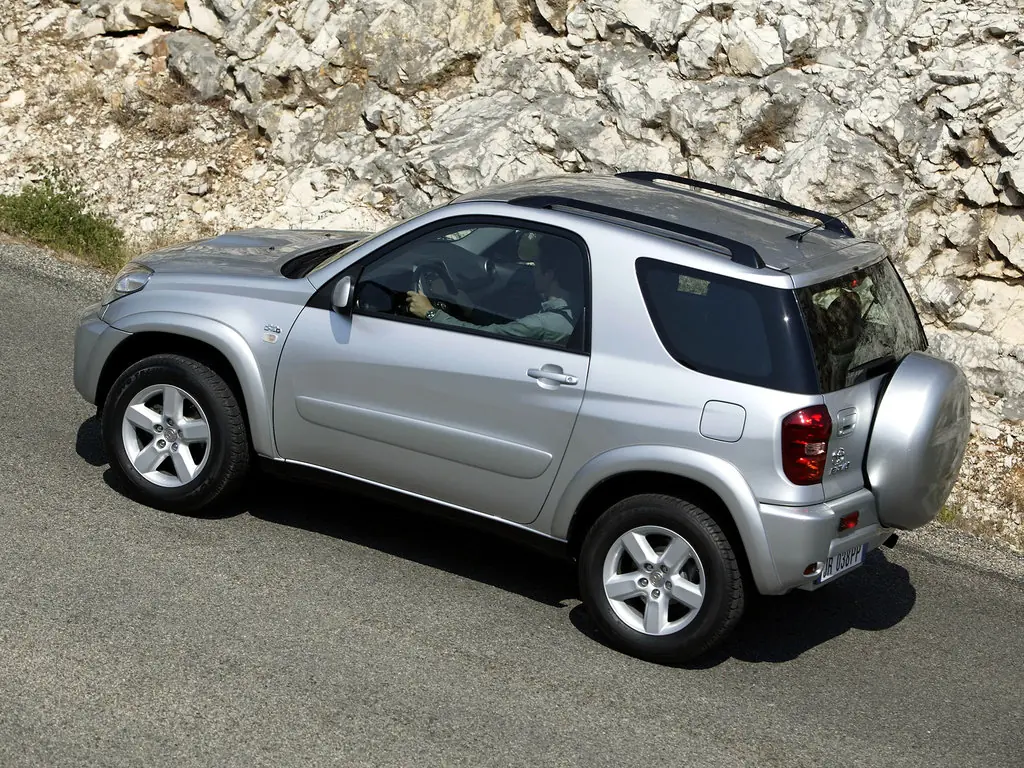 Toyota Rav4, 2 поколение, XA20, рестайлинг, Джип/suv 3 дв., Европа, 08.2003 - 12.2005: фото поколения 9