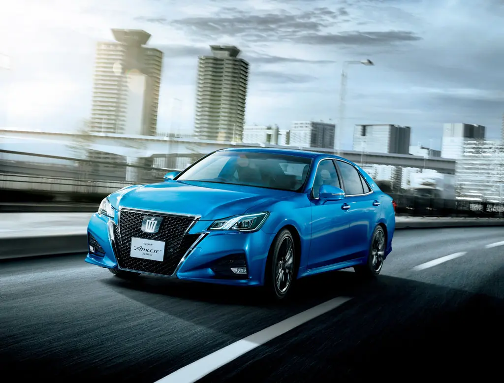 Toyota Crown, 14 поколение, S210, рестайлинг, Седан, Япония, 10.2015 - 05.2018: фото поколения 3