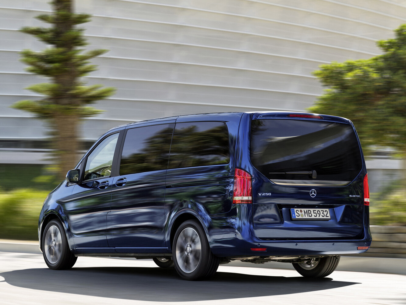 Mercedes-Benz V-Класс, III (W447), 2014–2019, Minivan Long: Rear three-quarter view