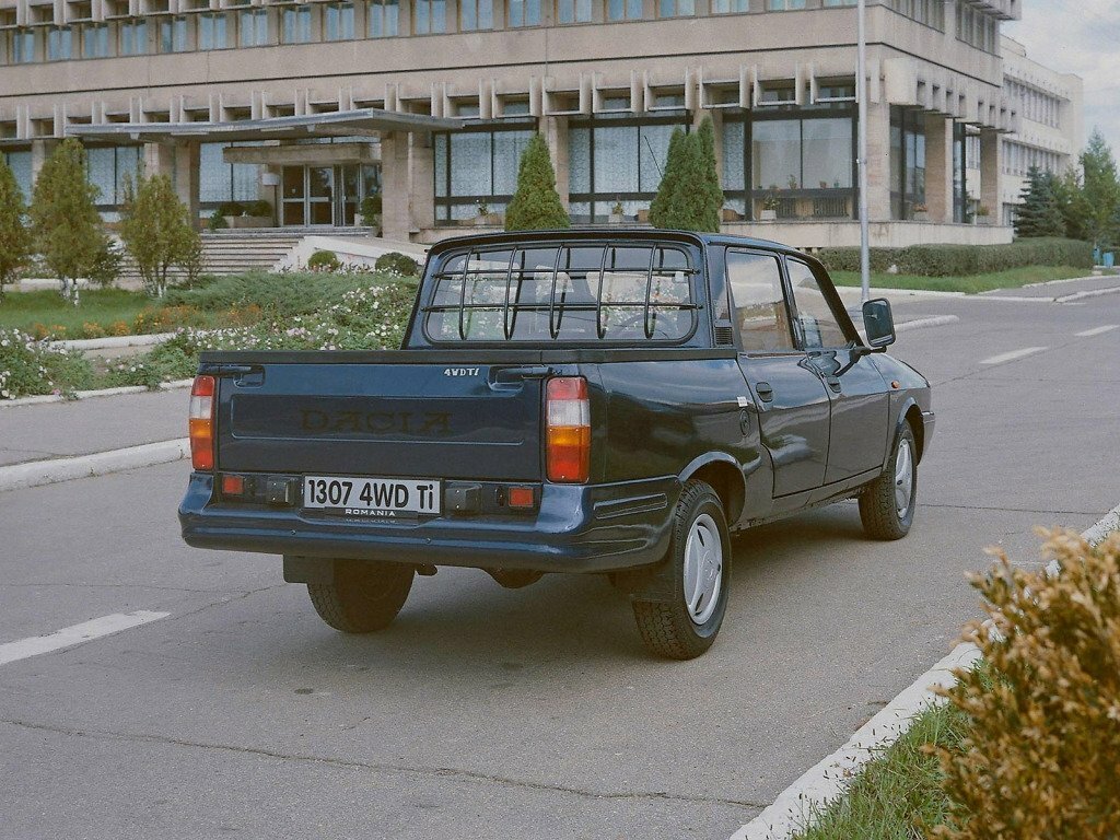 Dacia Pick-Up, I, 1975–2006, Pickup Двойная кабина: Rear three-quarter view