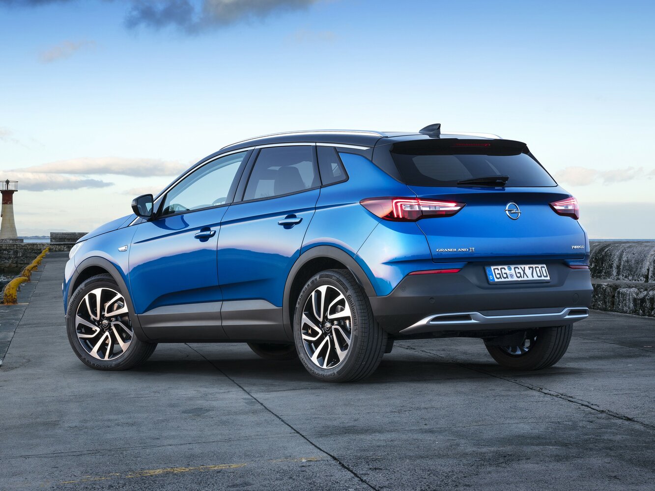 Opel Grandland, I (X), 2017–2022, Внедорожник 5 дв.: Вид сзади в три четверти