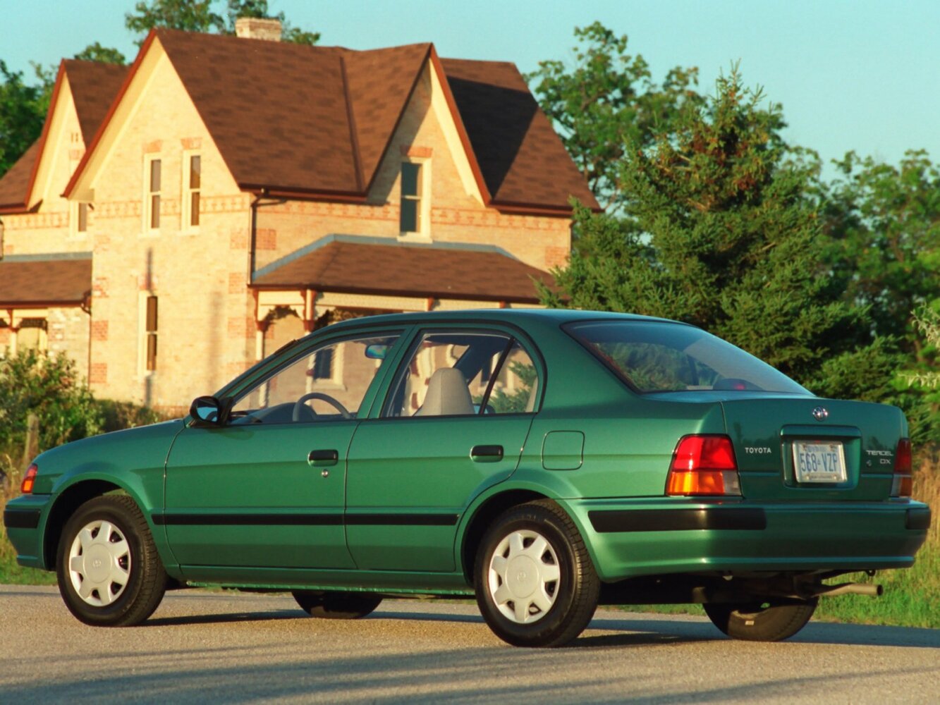Toyota Tercel, V (L50), 1994–1997, Sedan: Rear three-quarter view