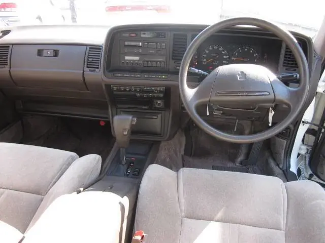 Toyota Crown, 8 поколение, S130, Седан, Япония, 09.1987 - 07.1989: фото поколения 5