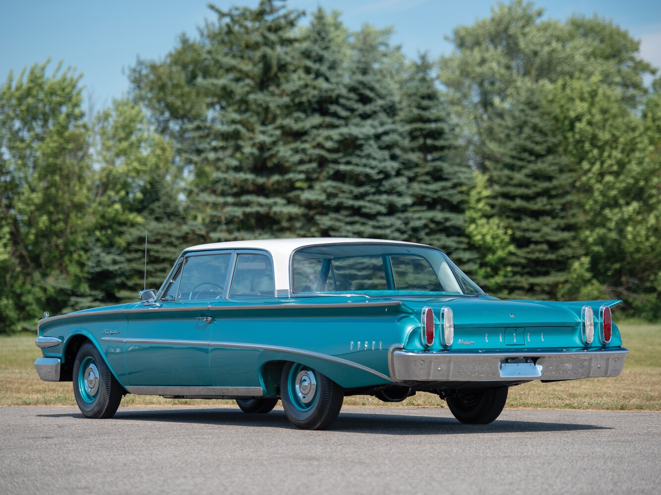Edsel Ranger, II, 1960–1960, Седан 2 дв.: Вид сзади в три четверти