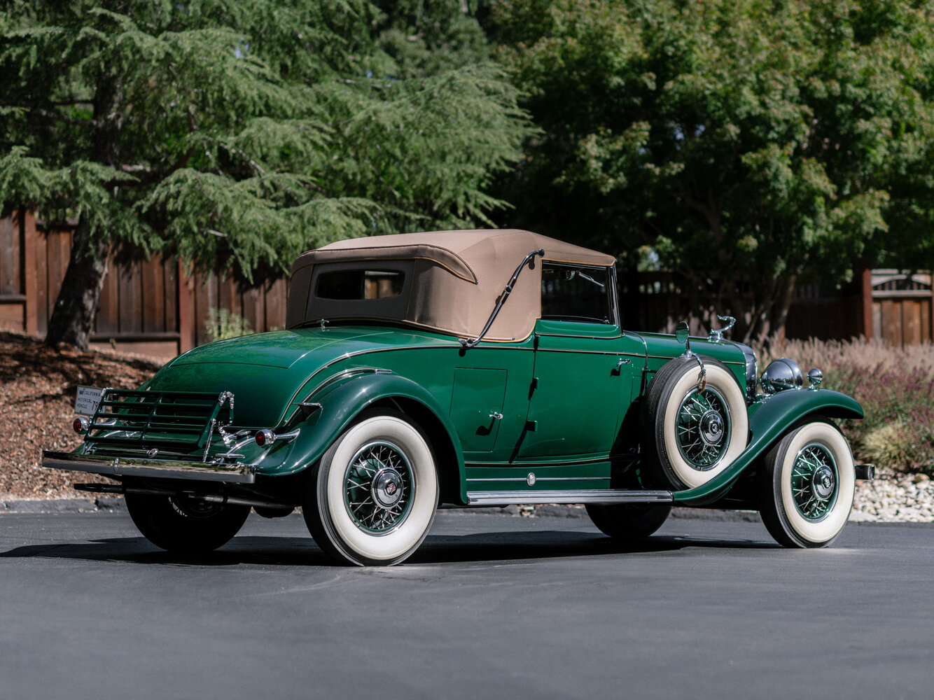 Cadillac V12, , 1931–1935, Convertible: Rear three-quarter view