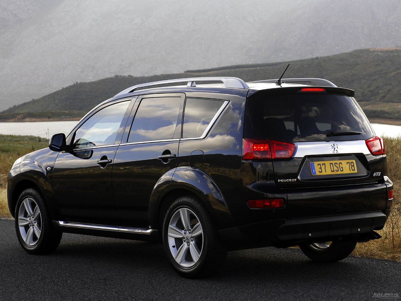 Peugeot 4007, , 2007–2012, Внедорожник 5 дв.: Вид сзади в три четверти