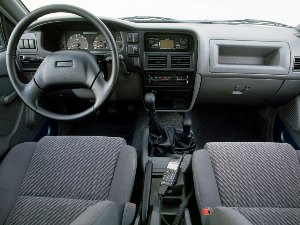 Opel Campo, , 1991–2000, Пикап Полуторная кабина: Передняя панель