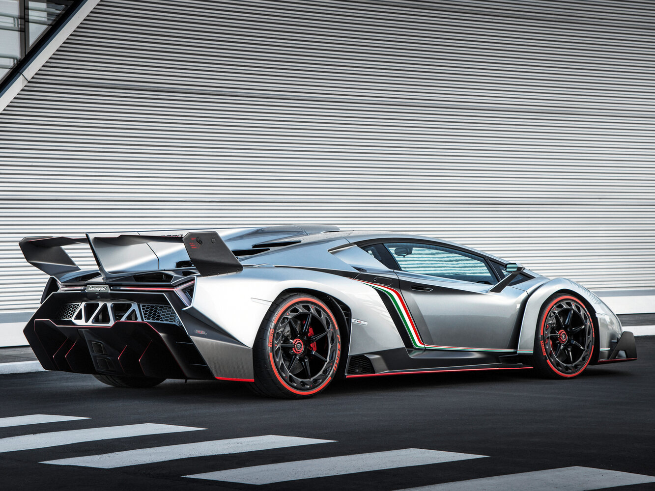 Lamborghini Veneno, , 2013–2013, Coupe: Rear three-quarter view