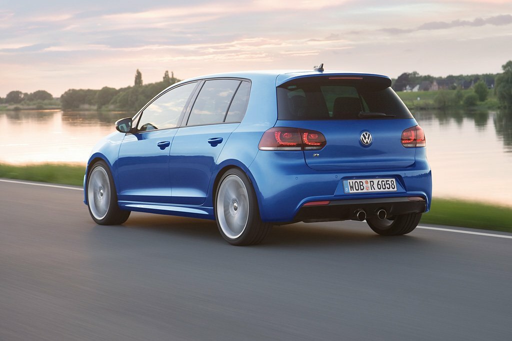 Volkswagen Golf R, VI, 2009–2013, Хэтчбек 5 дв.: Вид сзади в три четверти