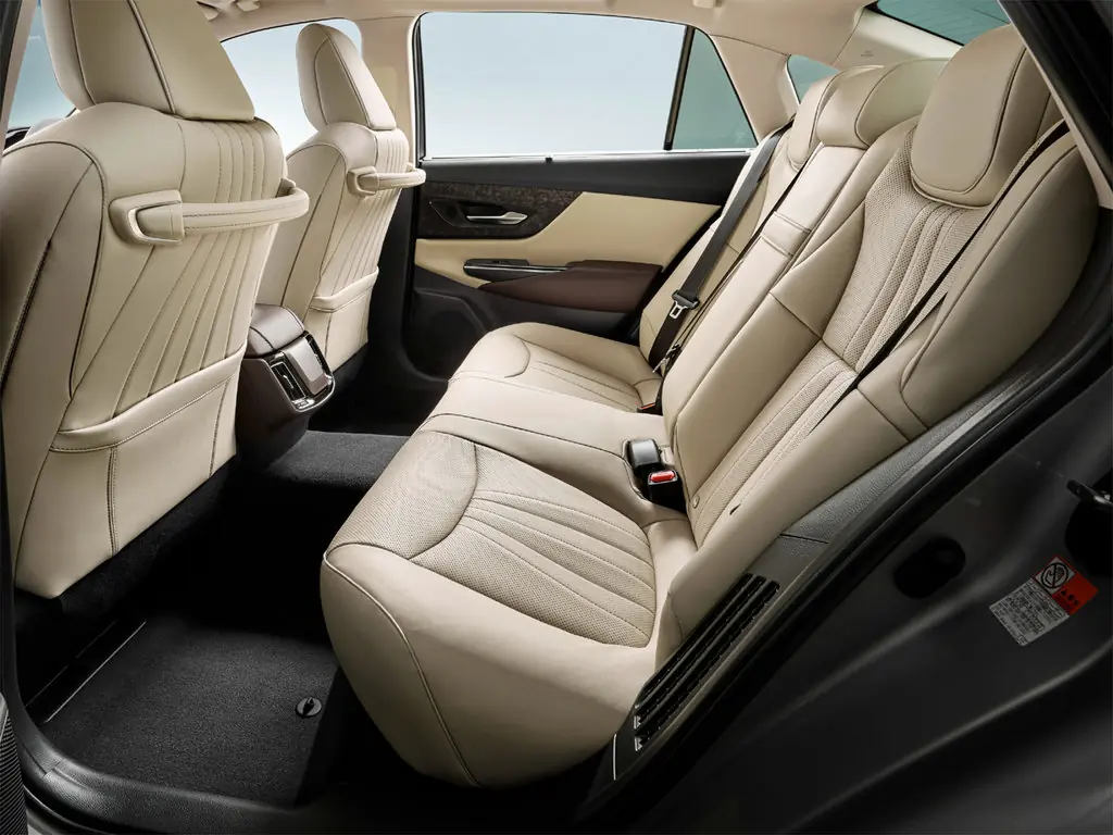Toyota Crown, 15 поколение, S220, Седан, Япония, 10.2017 - 07.2022: фото поколения 16