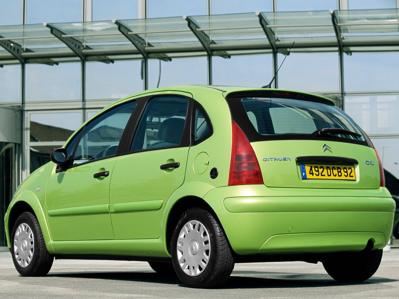 Citroen C3, I, 2002–2006, Хэтчбек 5 дв.: Вид сзади в три четверти