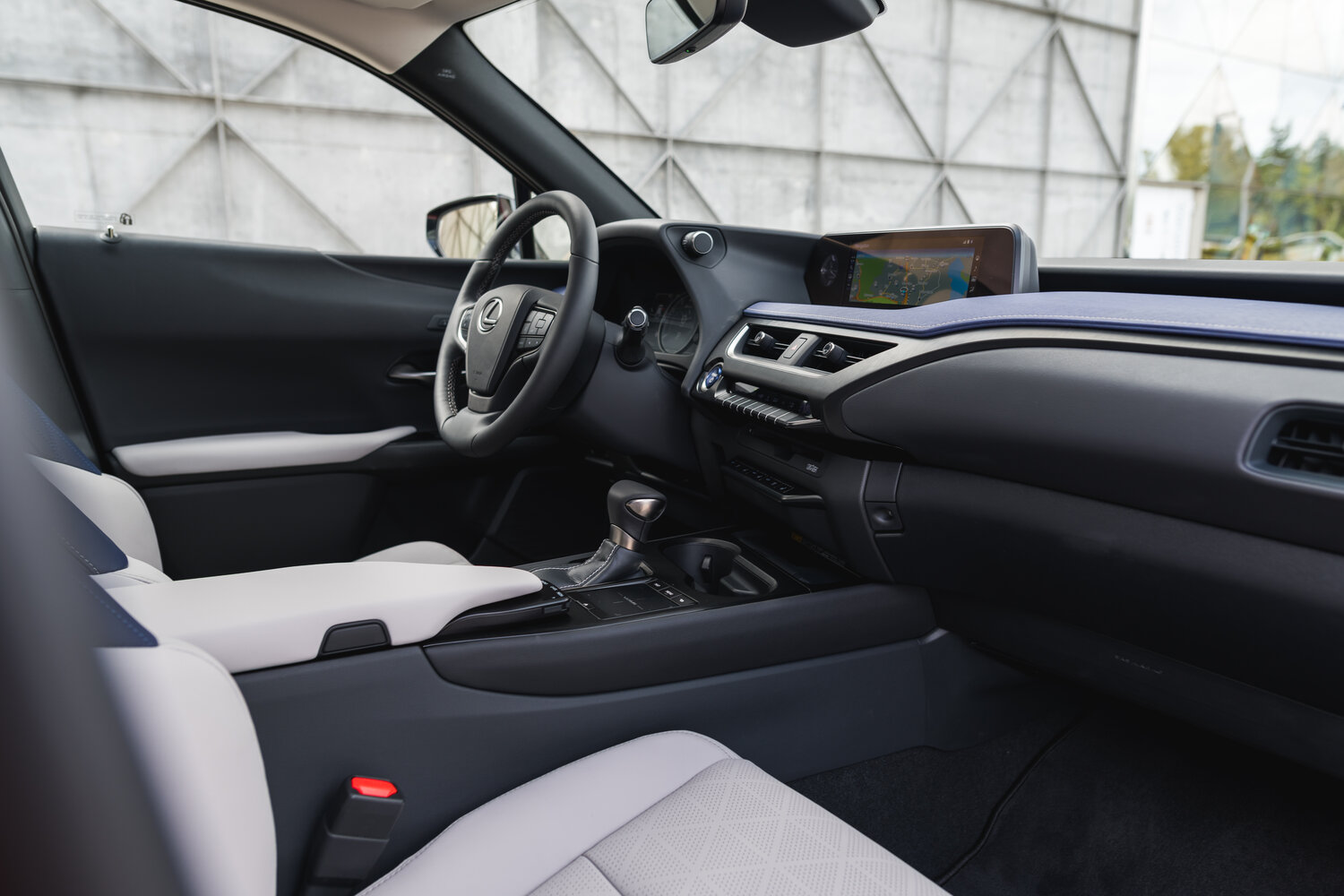 Lexus UX, I, 2018–2026, SUV 5 door: Front cabin