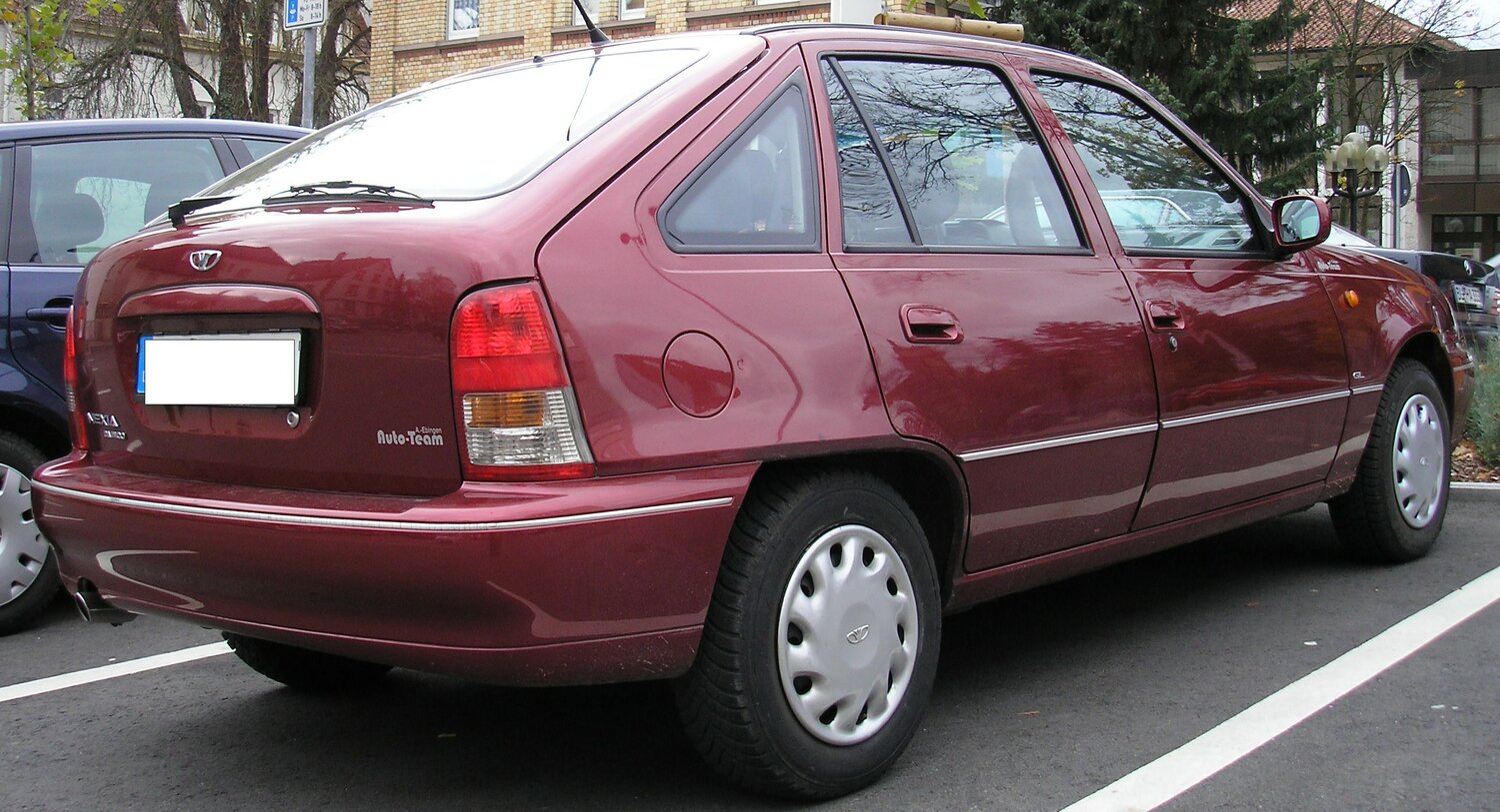 Daewoo Nexia, I, 1994–2008, Hatchback 5 door: Rear three-quarter view