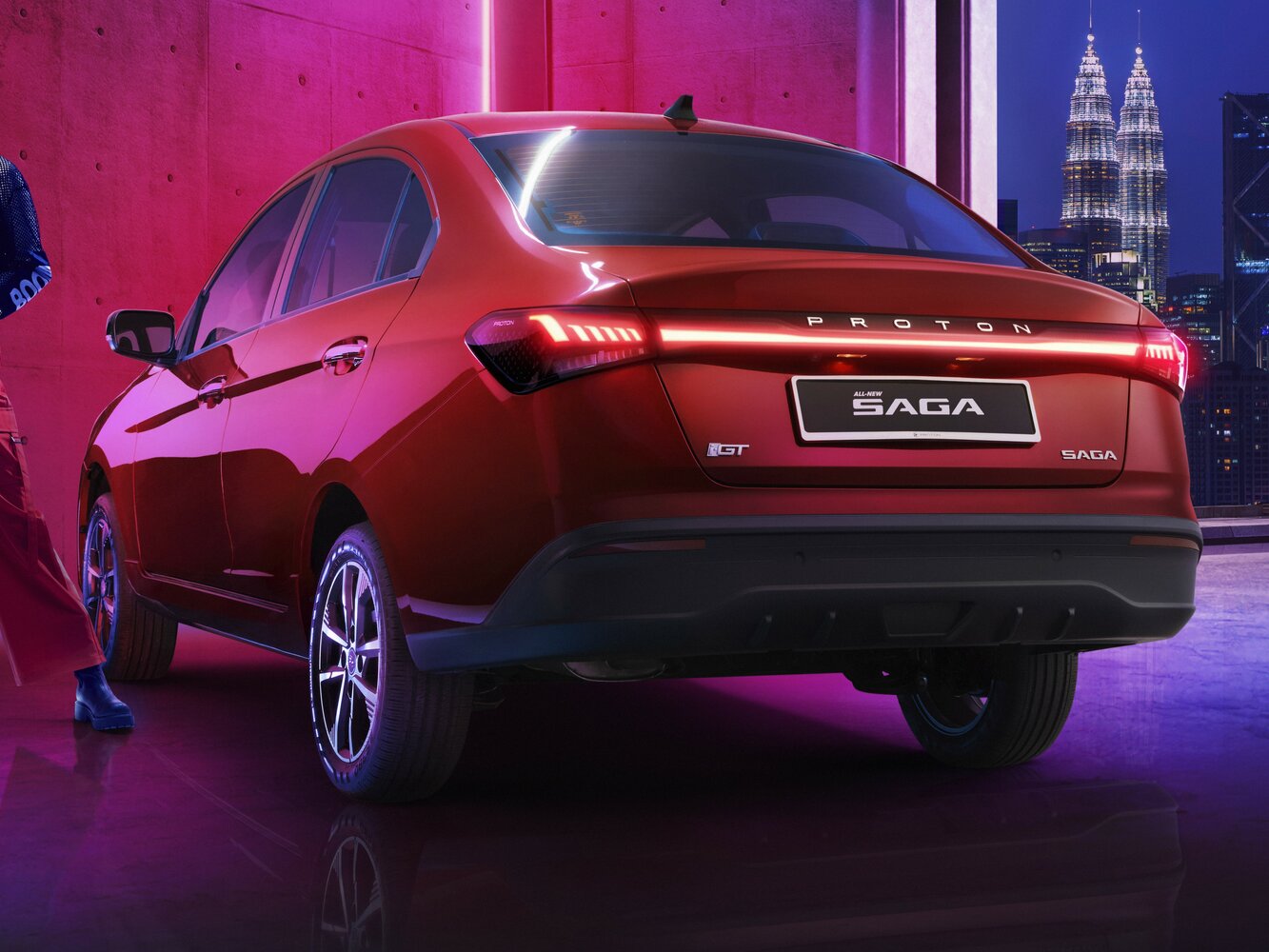 Proton Saga, III Рестайлинг, 2025–2026, Седан: Вид сзади в три четверти