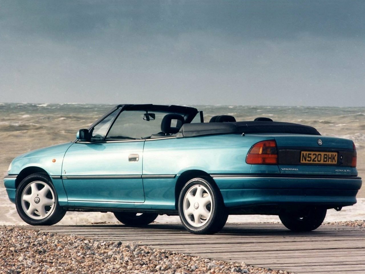 Vauxhall Astra, F, 1991–2001, Convertible: Rear three-quarter view