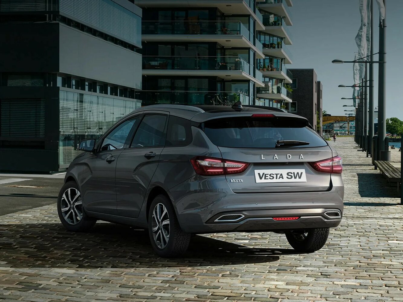 Lada (ВАЗ) Vesta, I Рестайлинг (NG), 2022–2026, Универсал 5 дв. SW: Вид сзади в три четверти