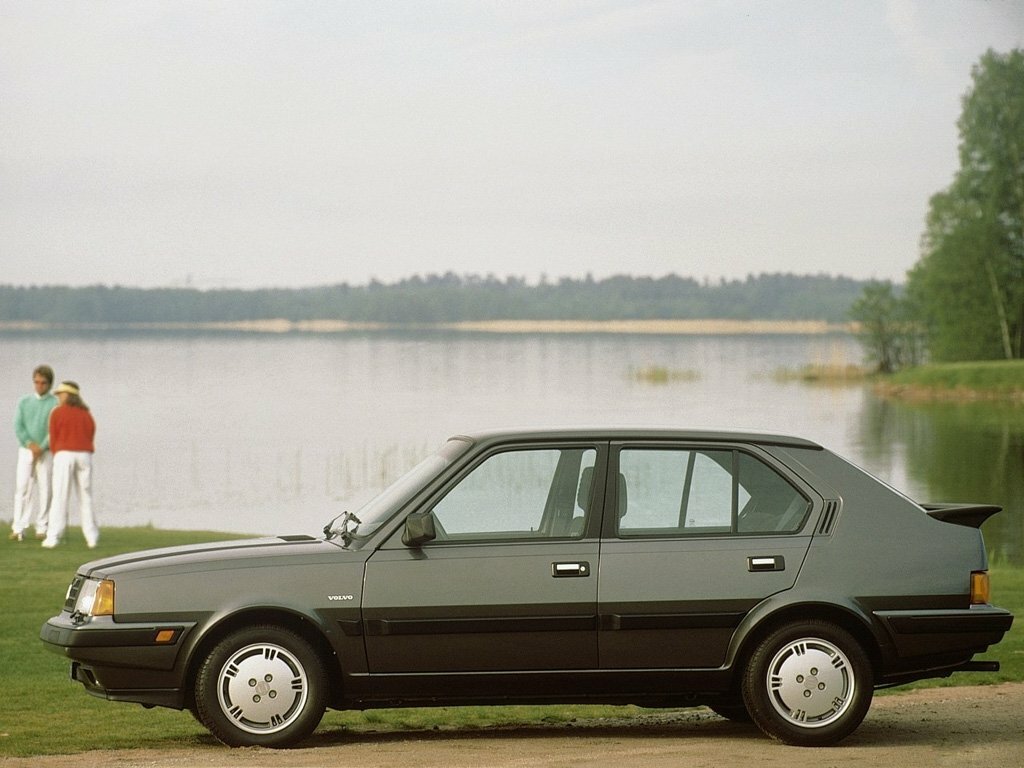 Volvo 300 Series, , 1975–1991, Хэтчбек 5 дв.: Вид сбоку