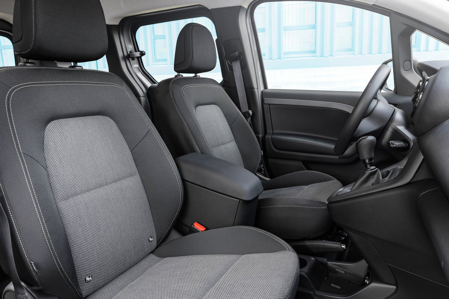 Mercedes-Benz Citan, II, 2021–2026, Компактвэн: Передняя часть салона