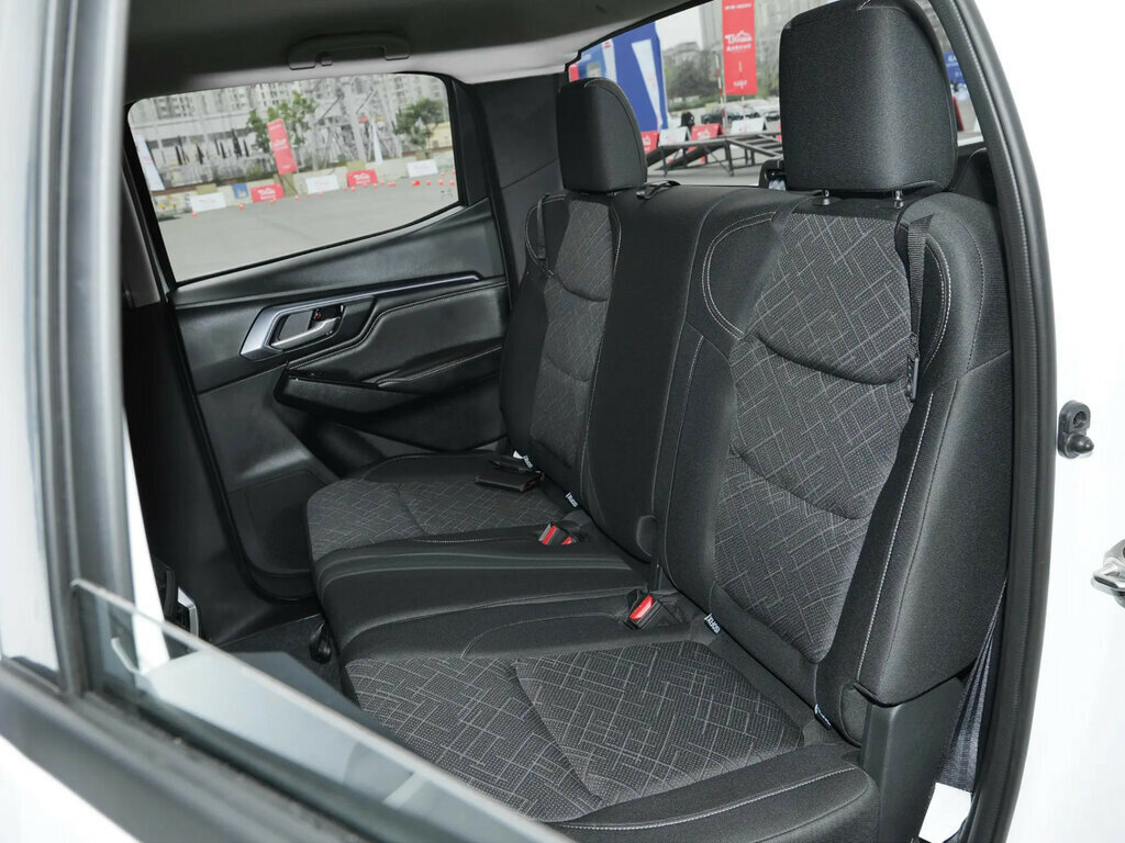 Isuzu T30 Explorer, , 2023–2026, Пикап Двойная кабина: Задняя часть салона