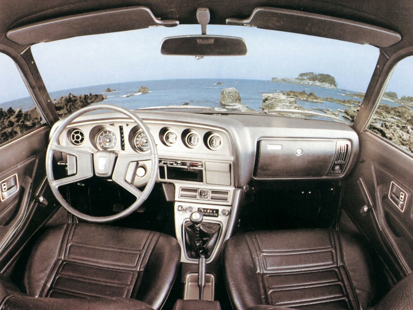 Mazda 929, LA2, 1972–1978, Coupe: Front cabin