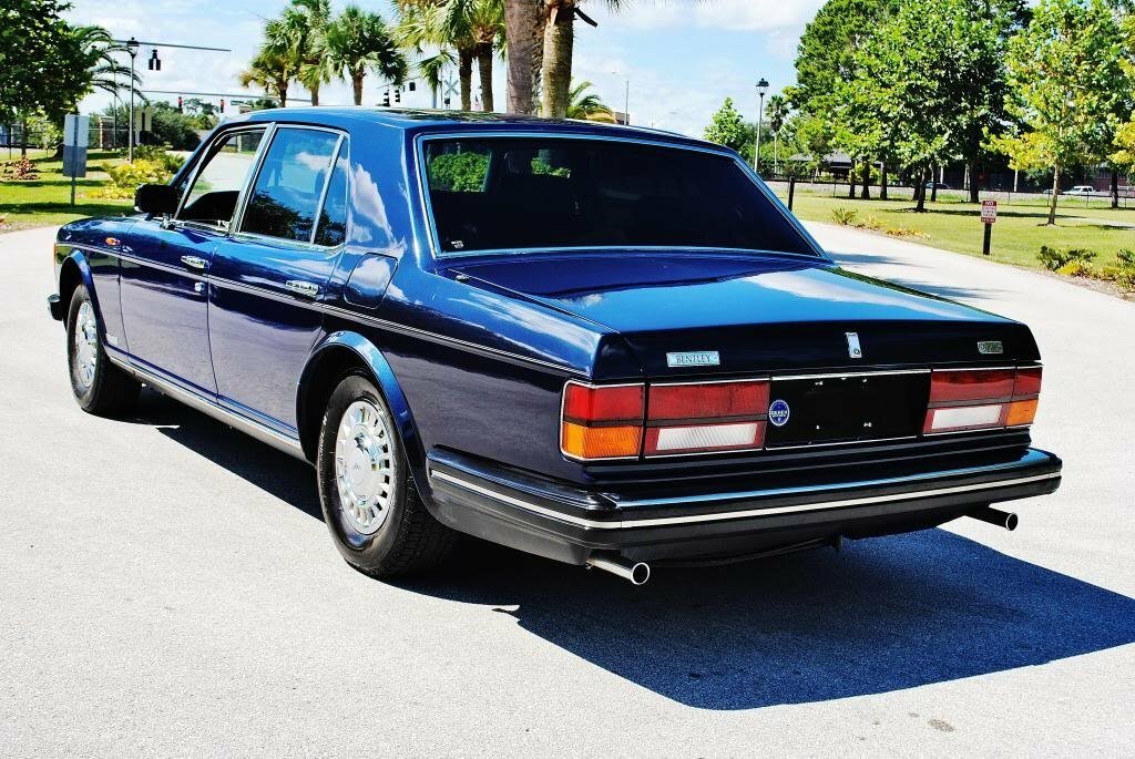 Bentley Eight, , 1984–1992, Седан: Вид сзади в три четверти