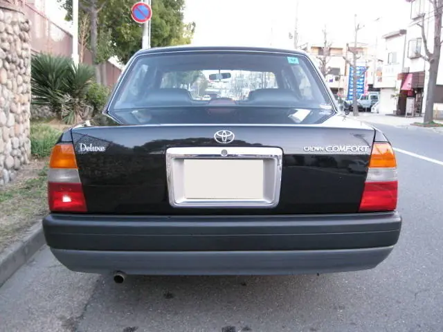 Toyota Crown, 10 поколение, XS10, Седан, Япония, 12.1995 - 05.2017: фото поколения 3