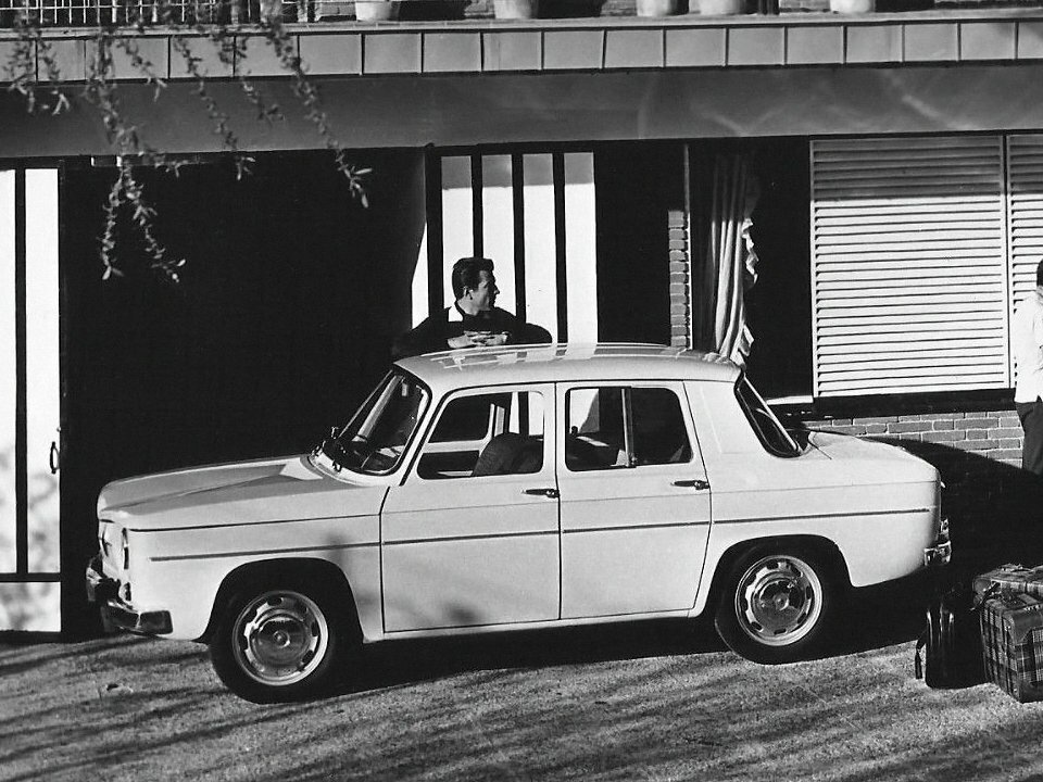Renault 8, , 1962–1973, Седан: Вид сбоку