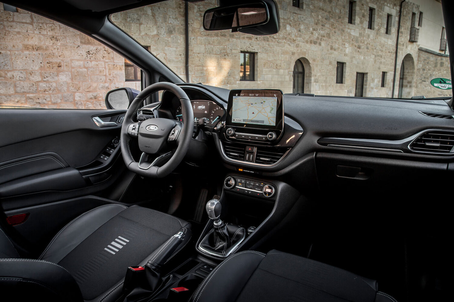 Ford Fiesta, Mk7 facelift, 2021–2023, Hatchback 5 door: Front cabin