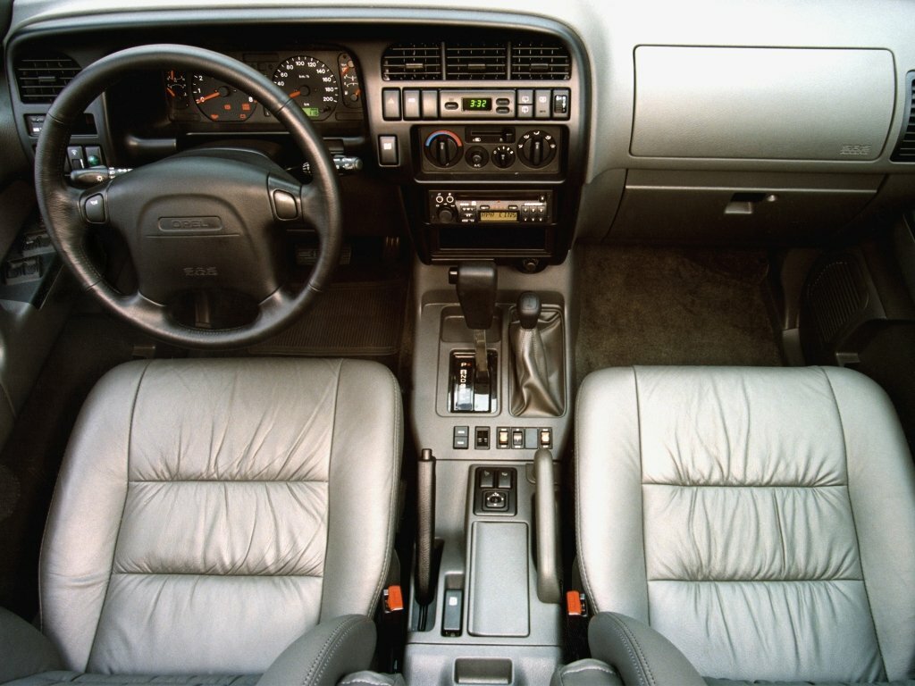 Opel Monterey, A рестайлинг, 1998–1999, Внедорожник 5 дв.: Передняя часть салона