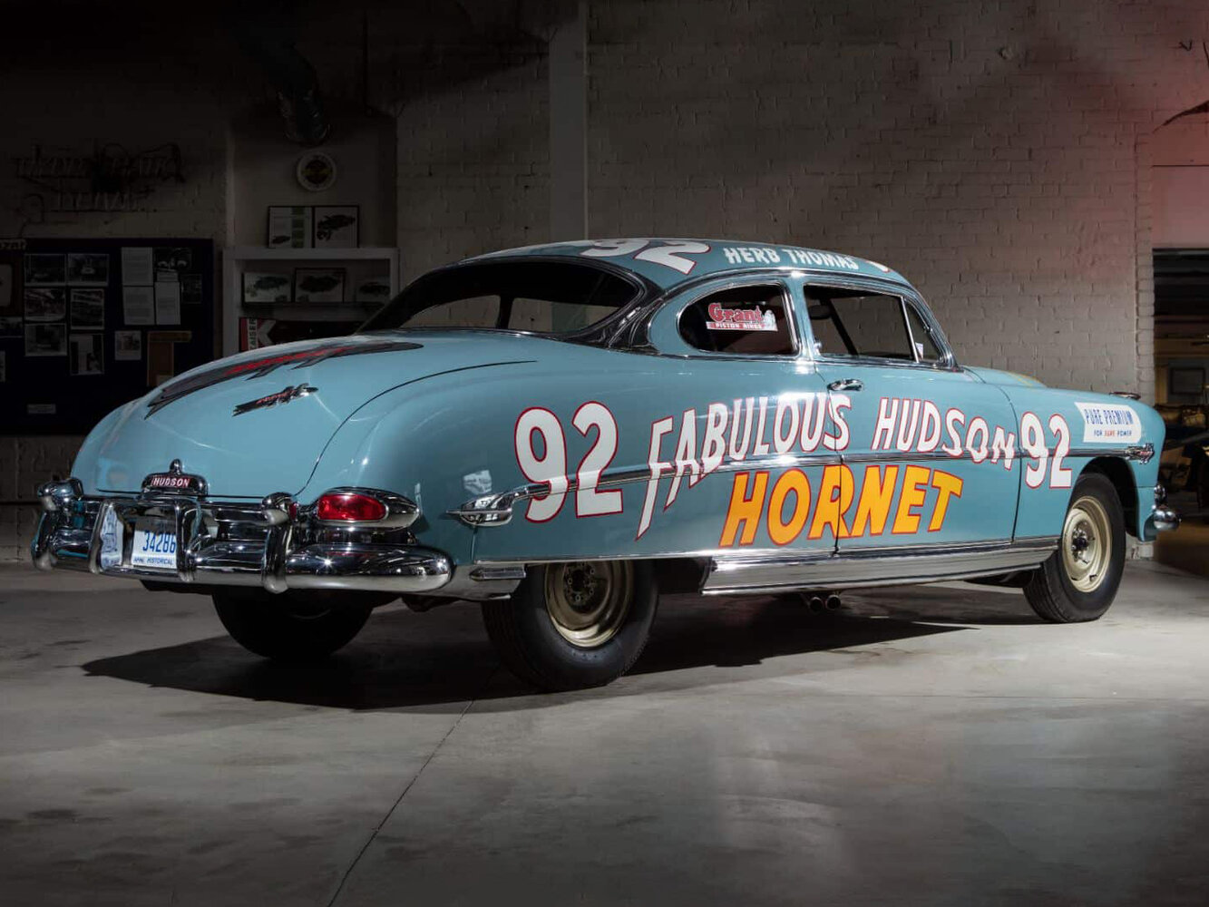 Hudson Hornet, I, 1950–1954, Купе: Вид сзади в три четверти