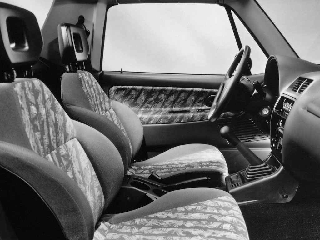 Suzuki X-90, , 1995–2000, SUV open-top: Front cabin