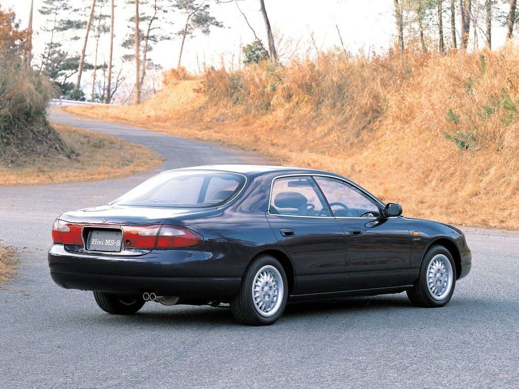 Mazda Efini MS-8, , 1992–1997, Sedan: Rear three-quarter view