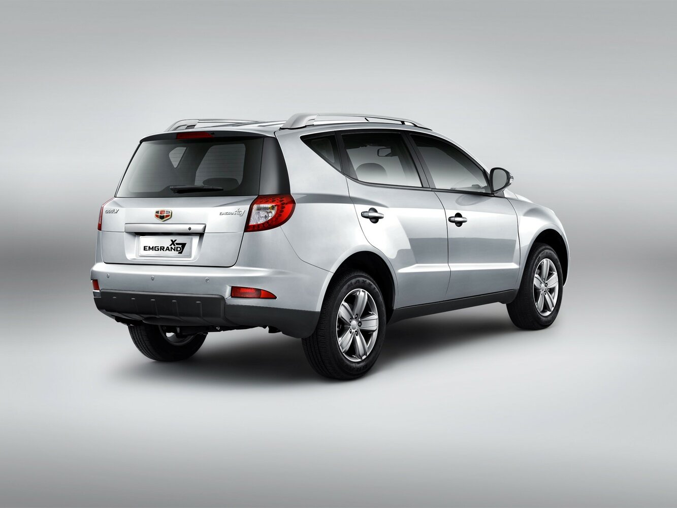 Geely Emgrand X7, I, 2011–2016, Внедорожник 5 дв.: Вид сзади в три четверти
