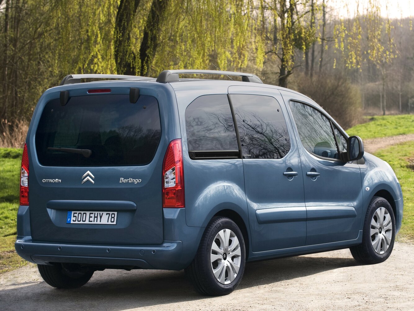 Citroen Berlingo, II, 2008–2012, Компактвэн: Вид сзади в три четверти