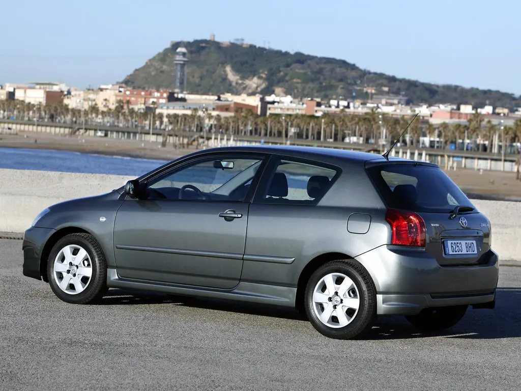 Toyota Corolla, 9 поколение, E120, рестайлинг, Хэтчбек 3 дв., Европа, 05.2004 - 02.2007: фото поколения 2
