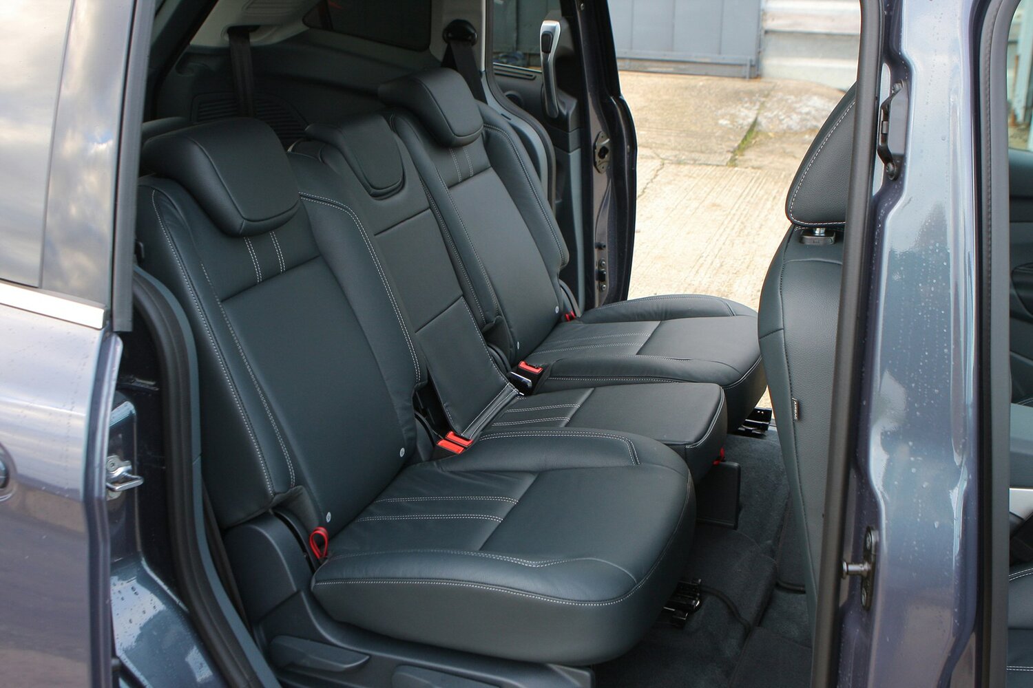 Ford C-MAX, II, 2010–2015, Компактвэн: Задняя часть салона