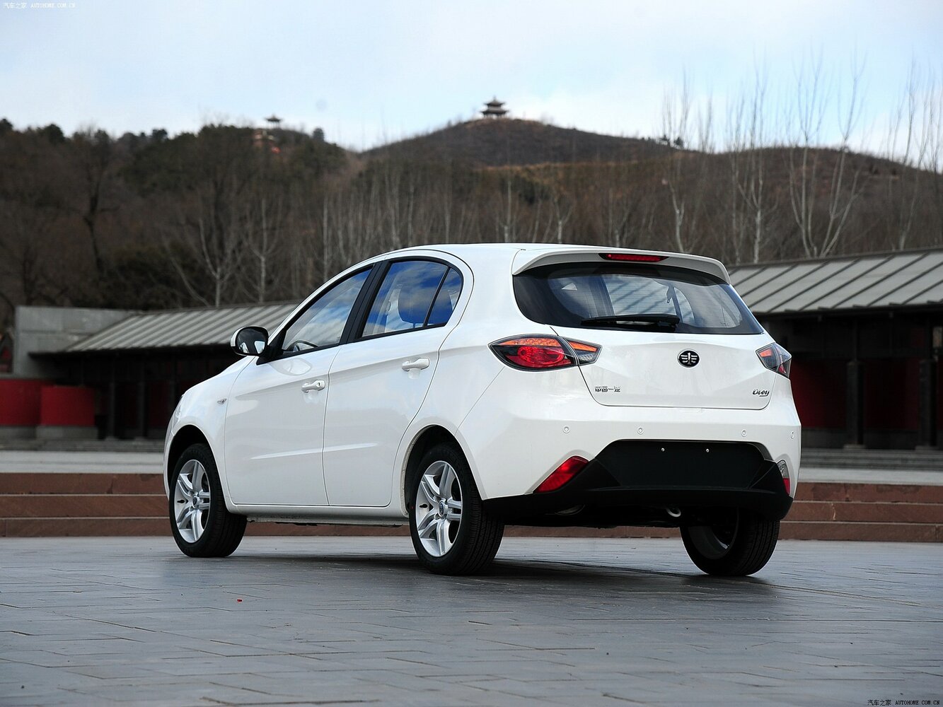 FAW Oley, , 2012–2015, Hatchback 5 door: Rear three-quarter view