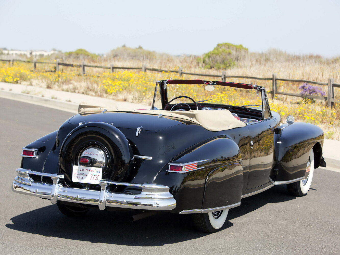 Lincoln Continental, I Рестайлинг 2, 1946–1948, Кабриолет: Вид сзади в три четверти