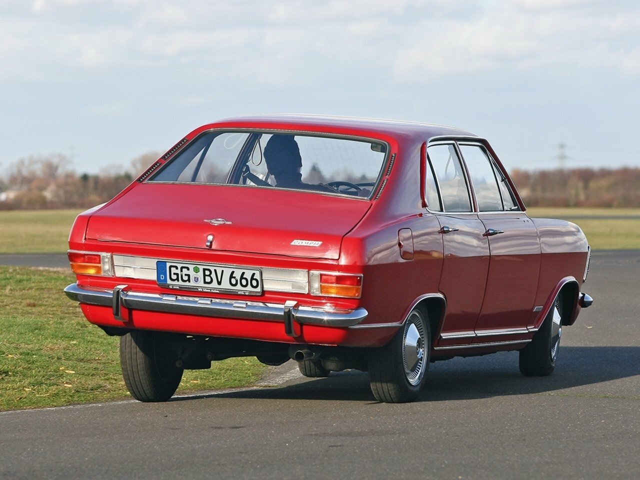 Opel Olympia, A, 1967–1970, Седан: Вид сзади в три четверти