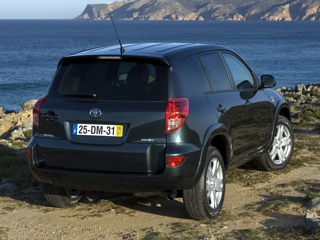 Toyota Rav4, 3 поколение, XA30, Джип/suv 5 дв., Европа, 11.2005 - 12.2008: фото поколения 5