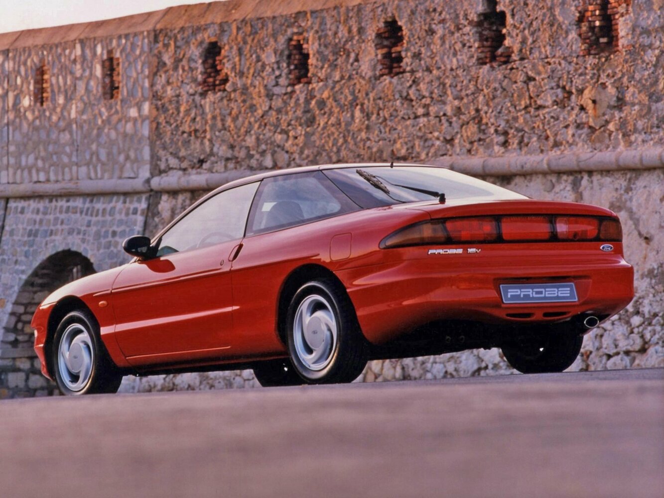 Ford Probe, II, 1992–1997, Купе: Вид сзади в три четверти