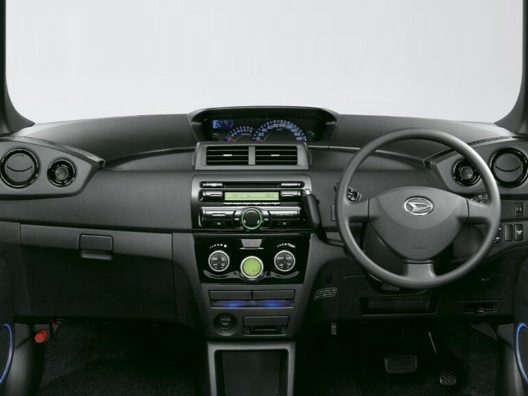 Daihatsu Coo, , 2006–2013, Микровэн: Передняя панель