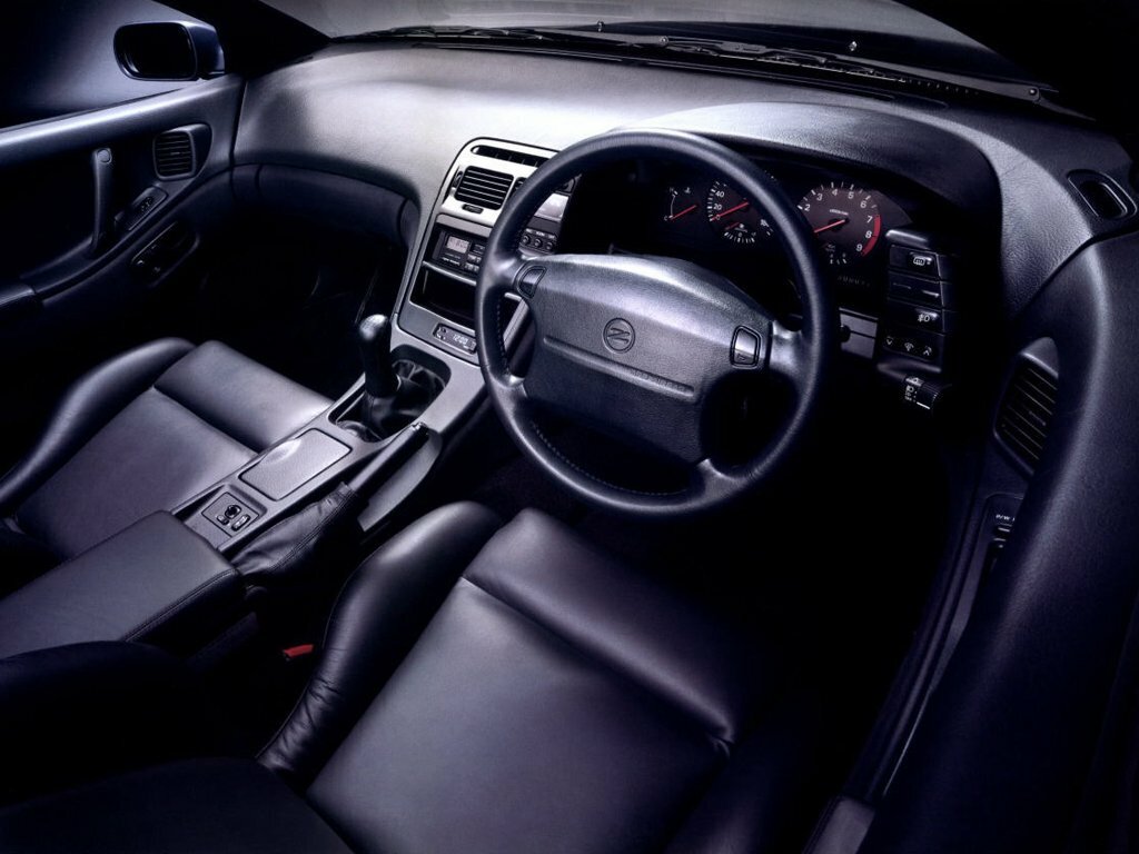 Nissan Fairlady Z, IV (Z32), 1989–2000, Coupe: Front cabin