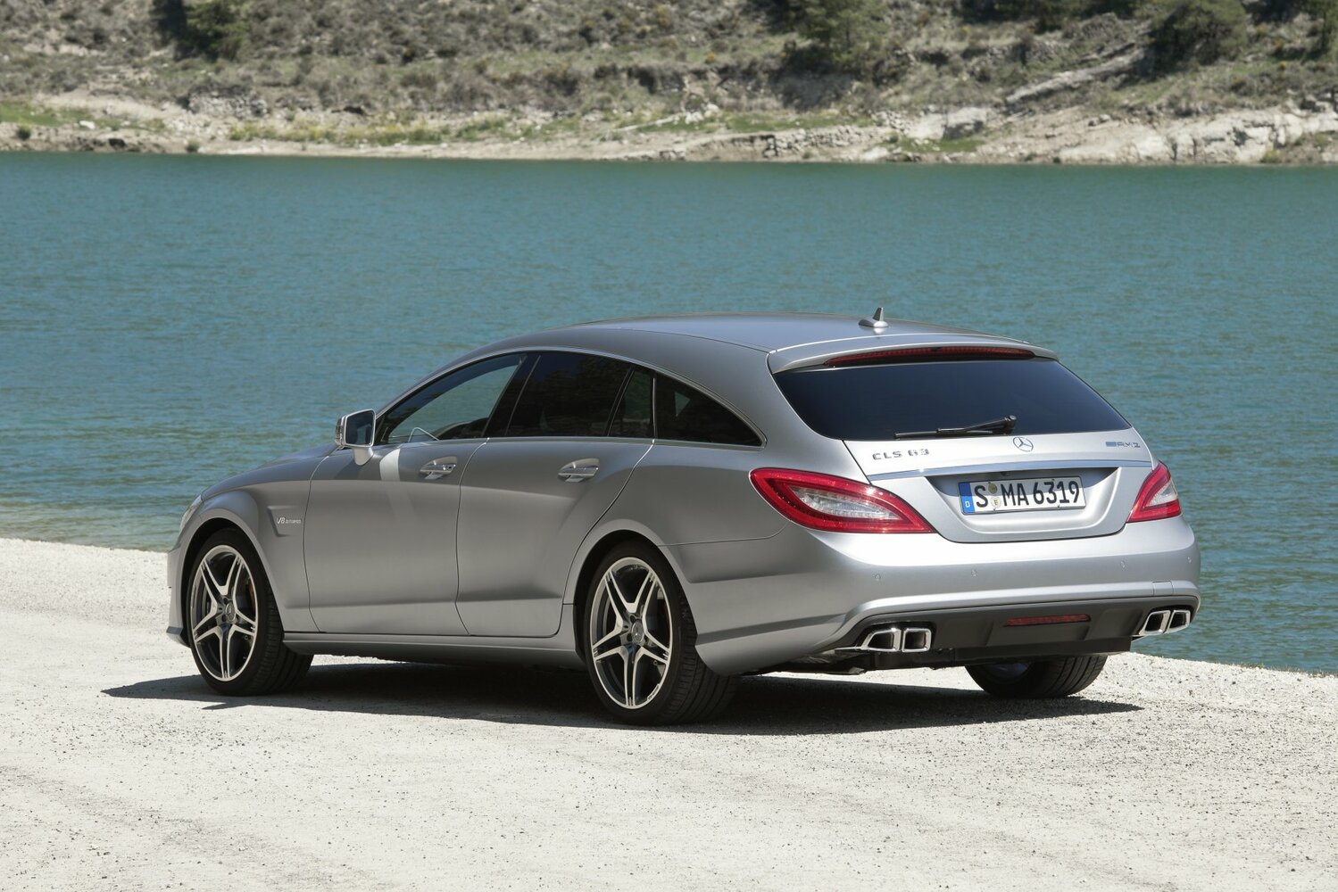 Mercedes-Benz CLS AMG, II (W218), 2011–2014, Универсал 5 дв.: Вид сзади в три четверти