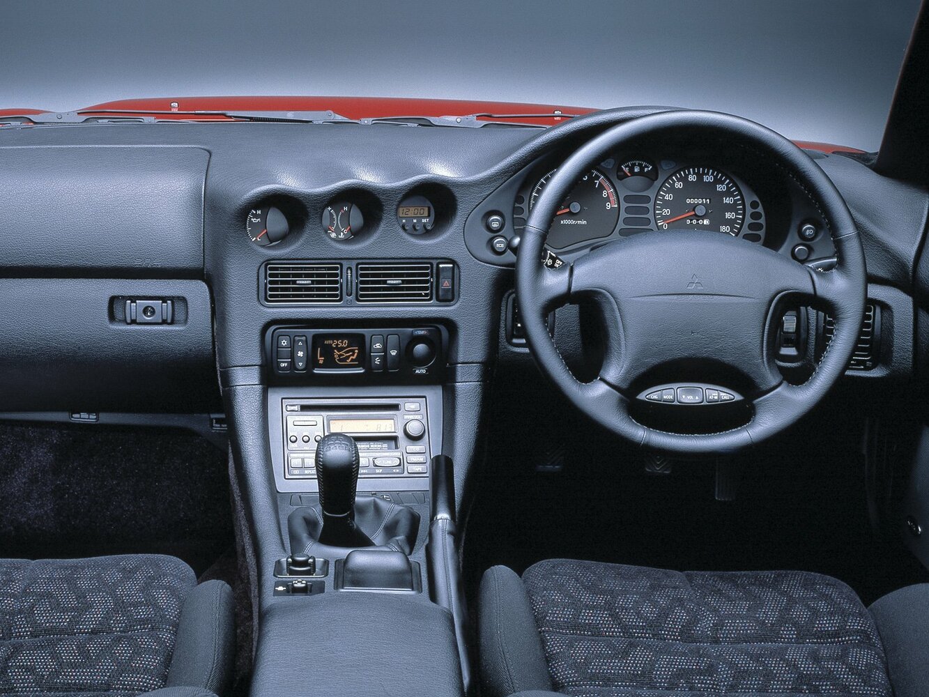 Mitsubishi GTO, II Рестайлинг (Z15AM), 1998–2005, Купе: Передняя часть салона