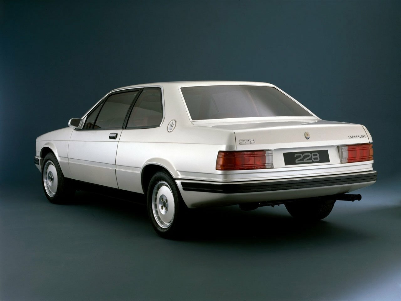 Maserati 228, , 1986–1992, Купе: Вид сзади в три четверти