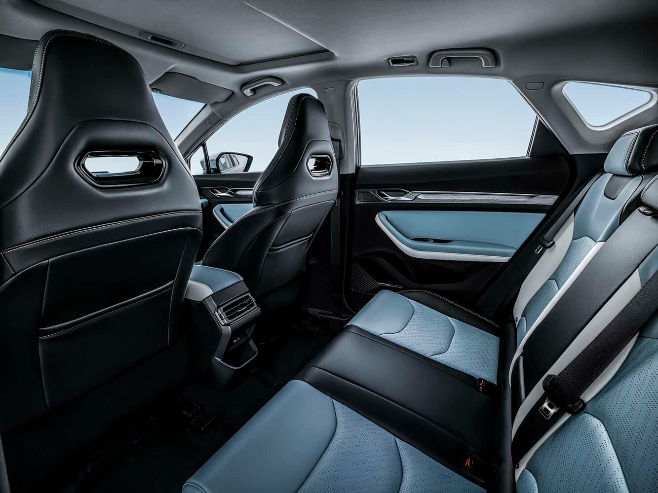 Geely Emgrand S, , 2021–2024, Внедорожник 5 дв.: Задняя часть салона