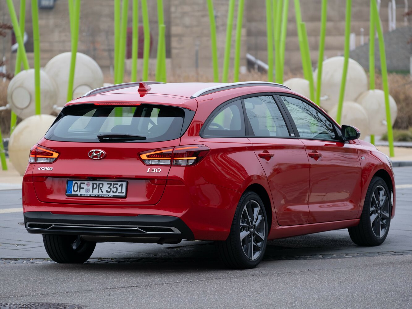 Hyundai i30, III Рестайлинг 2, 2020–2026, Универсал 5 дв.: Вид сзади в три четверти
